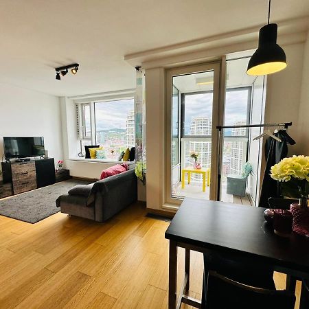 Apartments In Panorama City On 25Th Floor - Amazing View Close To Old Town Bratislava Eksteriør billede