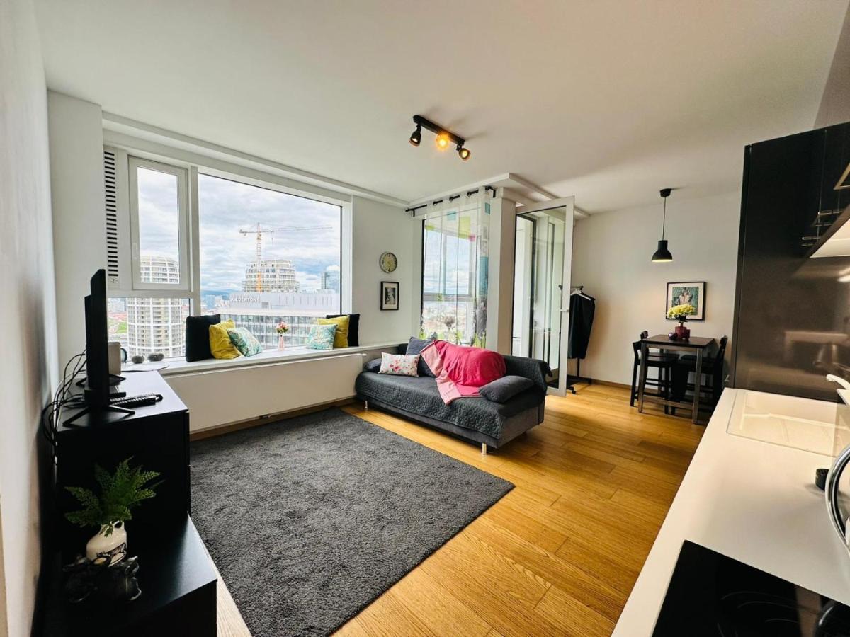 Apartments In Panorama City On 25Th Floor - Amazing View Close To Old Town Bratislava Eksteriør billede